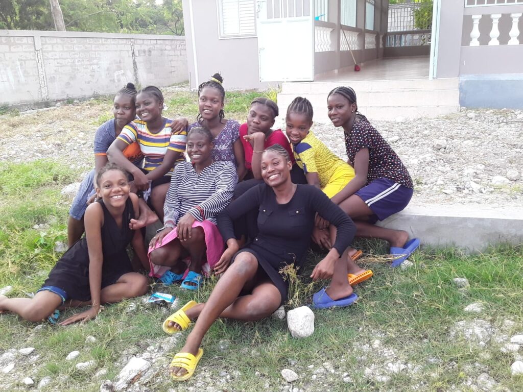 Il sorriso delle ospiti del progetto “Kay – Insieme nella gioia” e la soddisfazione di Help Haiti e Pane Condiviso Odv